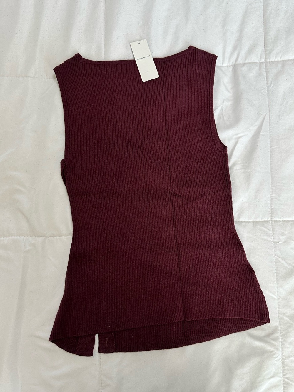 Abercrombie & Fitch Ribbed Side-Button Tank Top - Burgundy - Picture 4 of 4